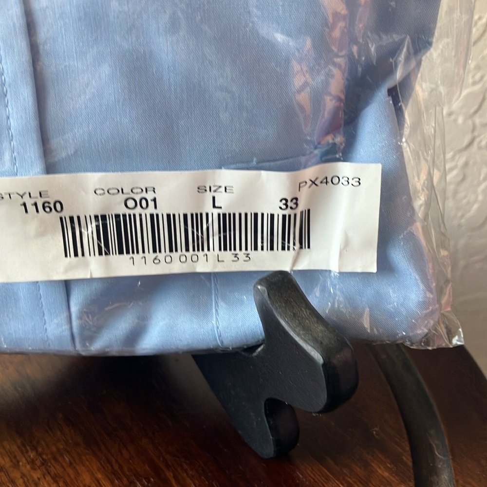 Edwards: Light Blue Long Sleeve Buttom down shirt- L (neck 16-16.5) - Picture 4 of 16